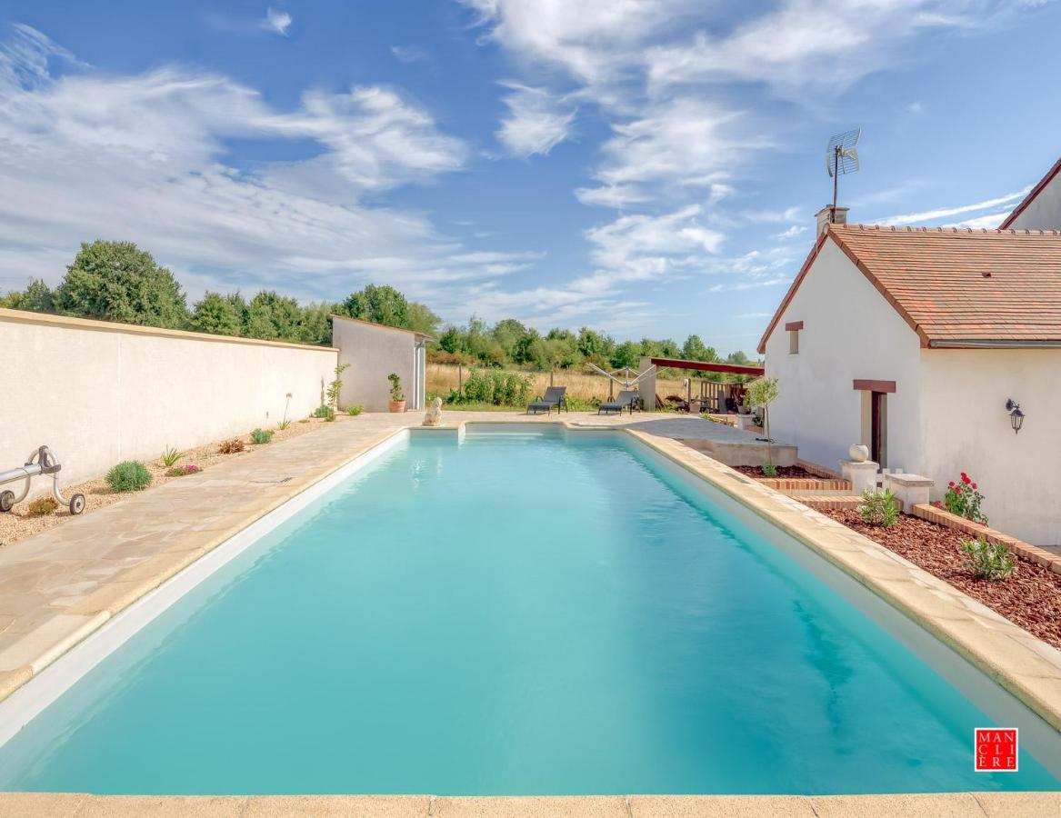 Maison Blanche Piscine Et Petit Dejeuner 샤틀레로 외부 사진